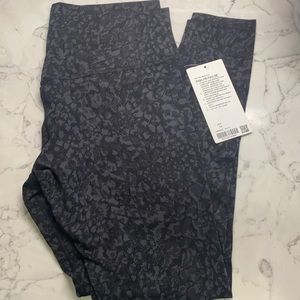 Align high rise pant 28”